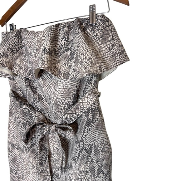 Aritzia Babaton Altamiro Flutter Sleeveless Jumpsuit- Snakeskin- Size 4 - Picture 8 of 14